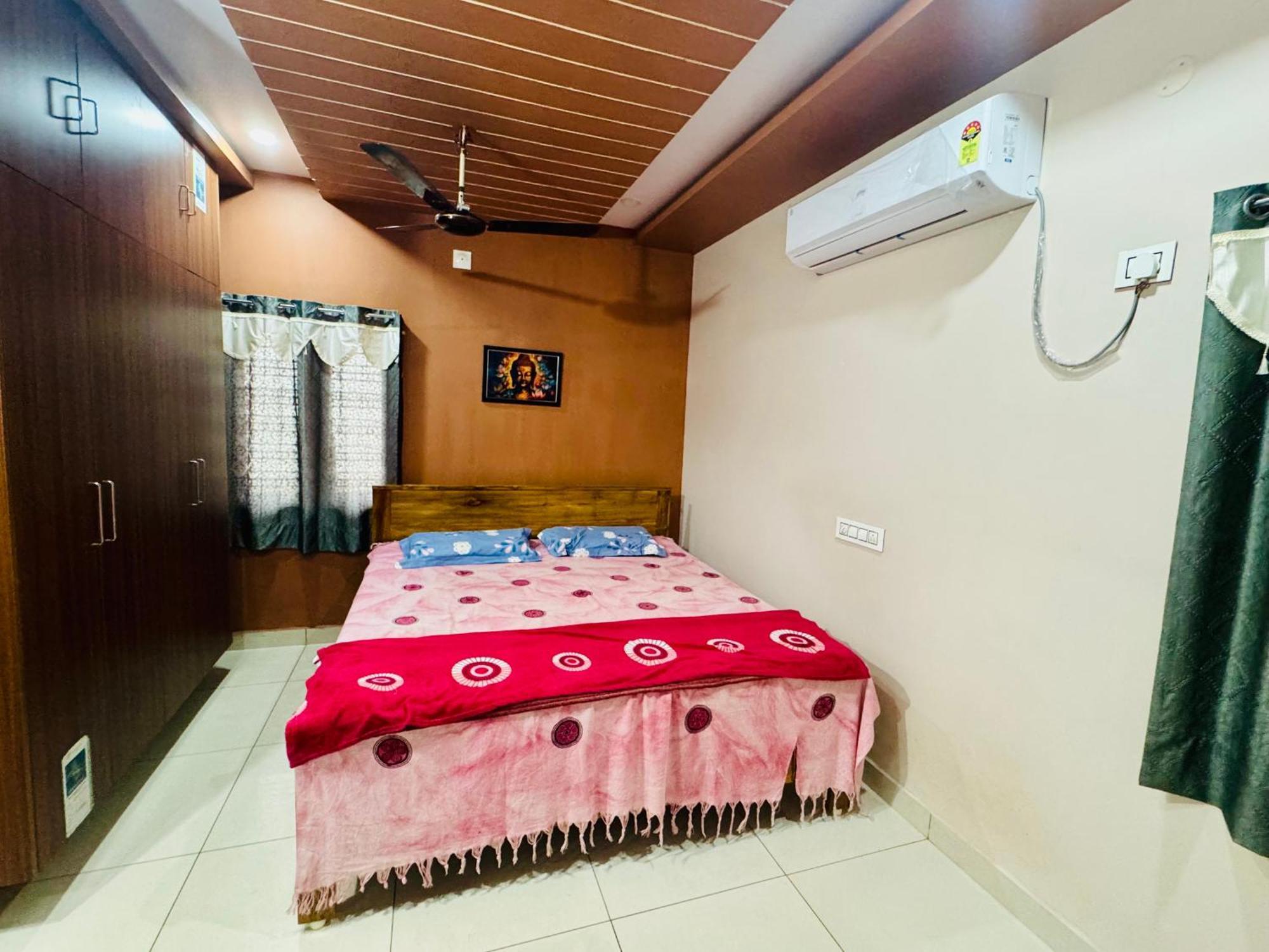 Sri Padha Vallabha Serenity Homestay Pithapuram Exterior foto